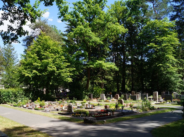 Neuer Friedhof Erdgrabstätte